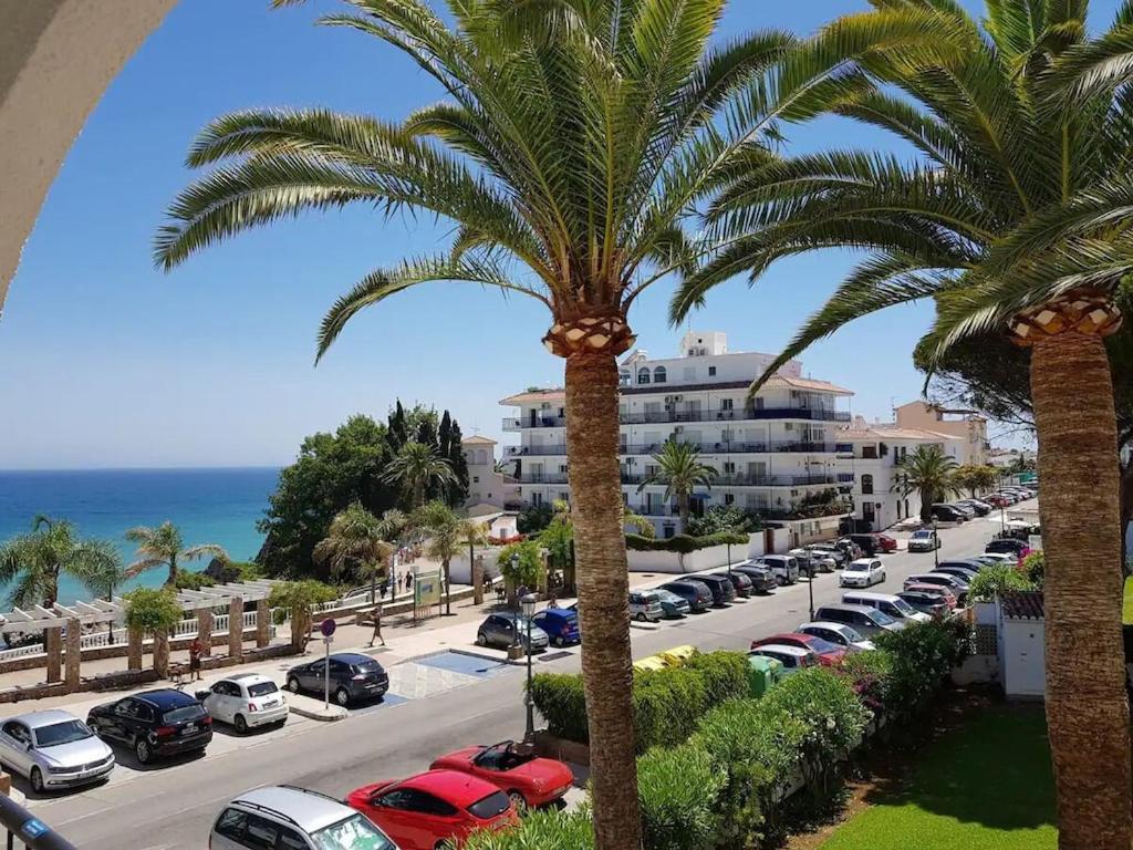 Edificio Verdemar - Stunning 1 Bed With Pool & Sea Views Appartement Nerja
