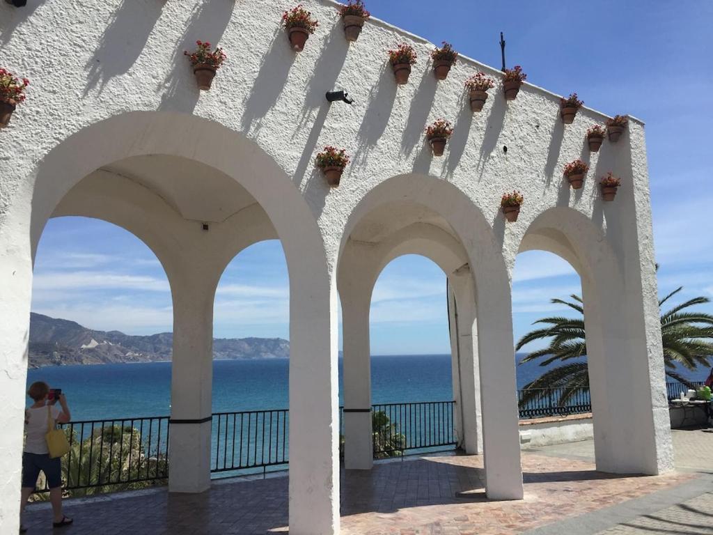 Edificio Verdemar - Stunning 1 Bed With Pool & Sea Views Appartement Nerja